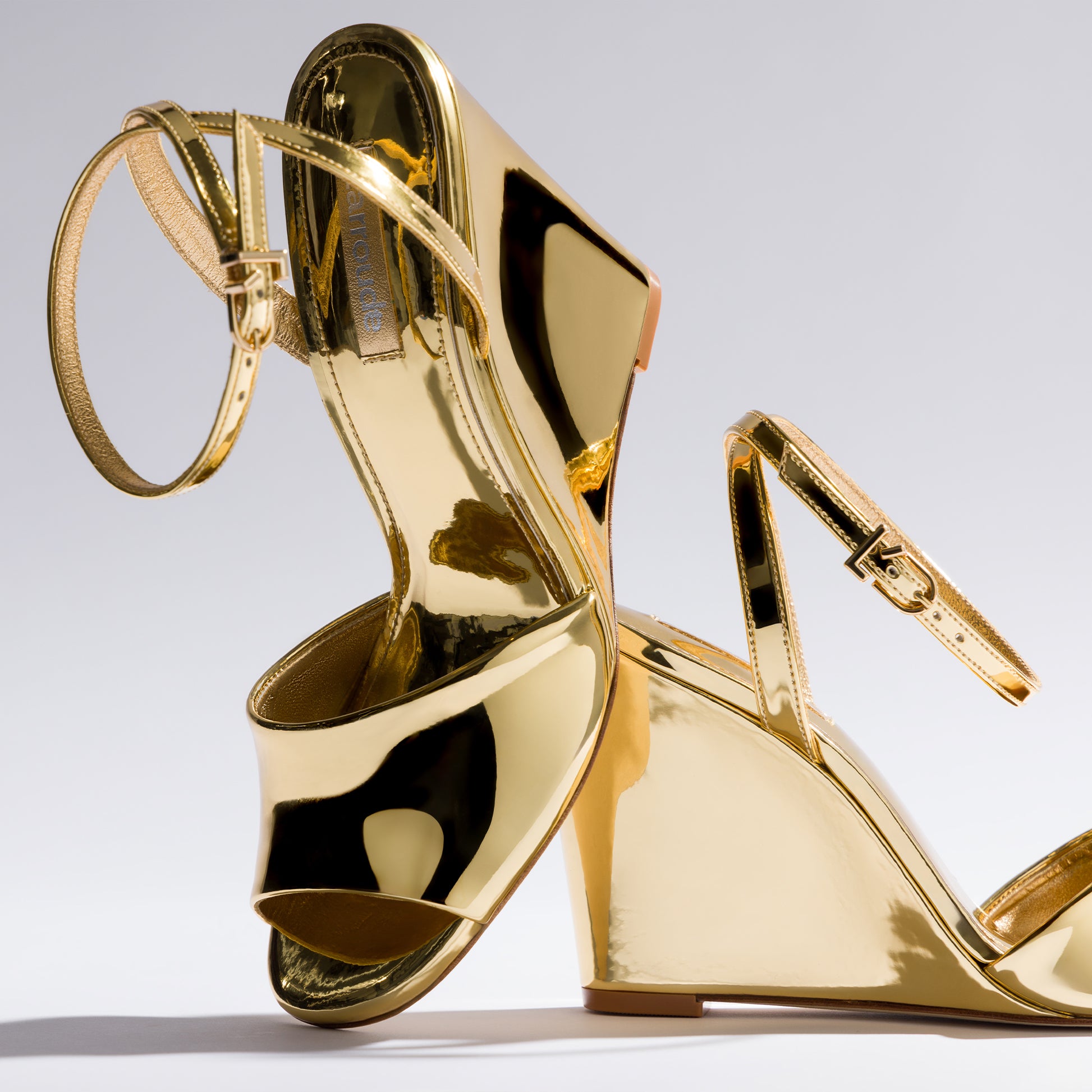 Yves Wedge In Gold Specchio