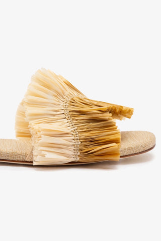 Ivy Fringe Flat In Beige Raffia