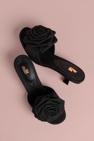 Scarlet Low Mule In Black Raffia