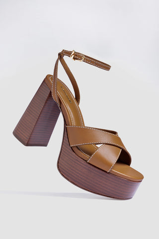Dolly X Wood Sandal Caramel Leather Sandal Larroudé