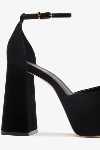 Ari Pump In Black Suede