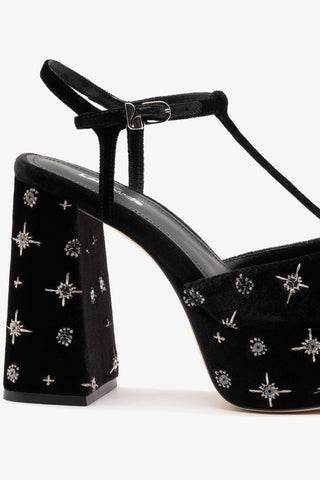 Pixie Pump In Black Velvet