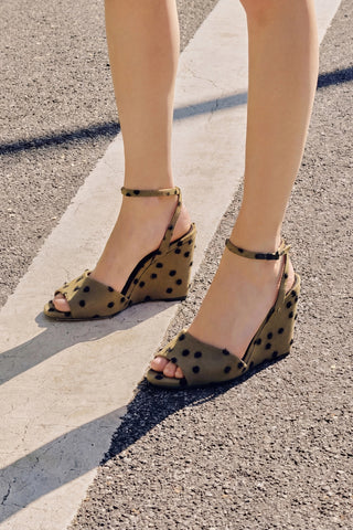 Yves Wedge Sandal Polka Dots Cinnamon Sandal Larroudé