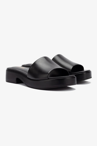 Athena Flatform Sandal In Black Leather