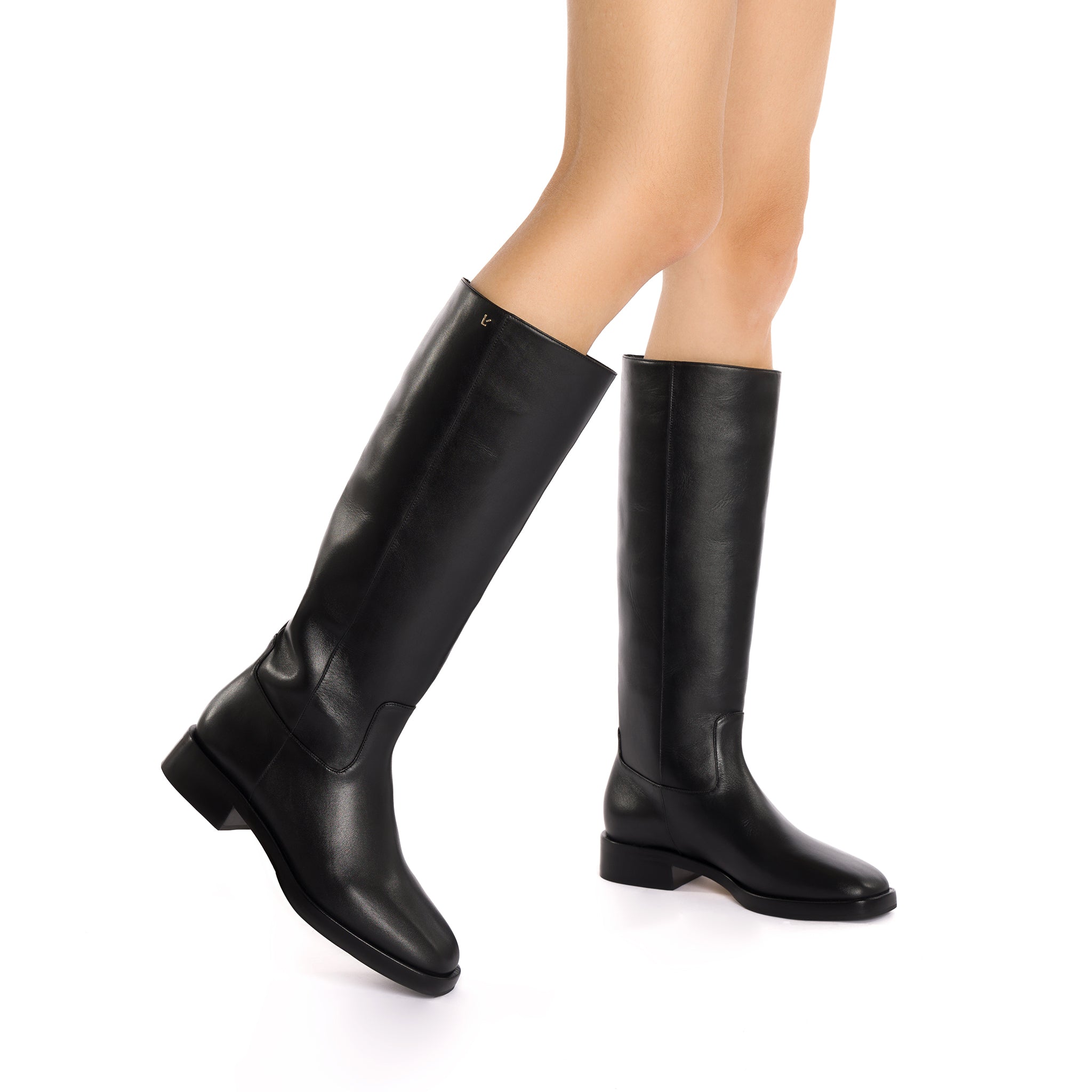 Anne Boot In Black Leather - Larroude