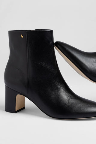 Gloria Boot Black Leather Boot Larroudé