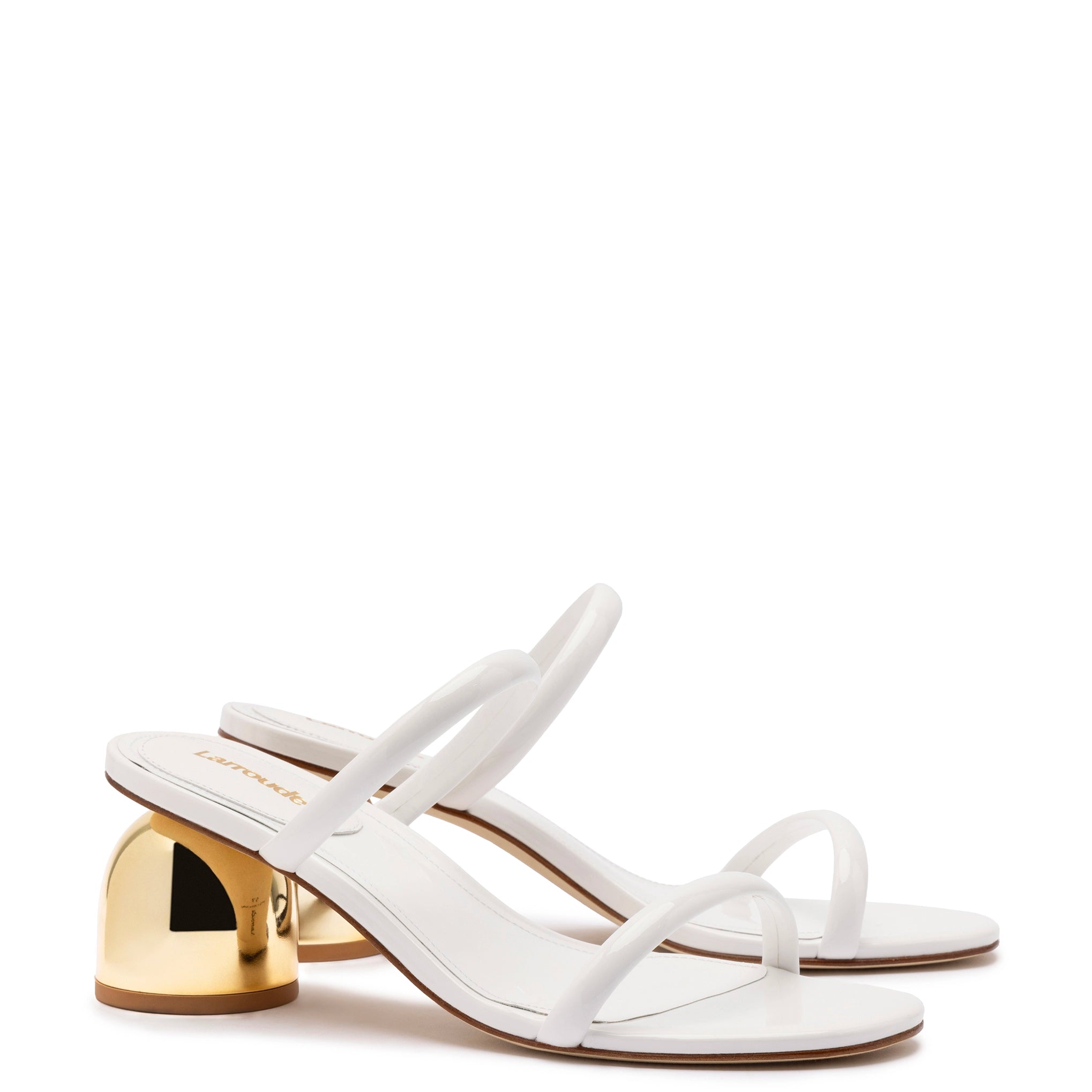 Mule Dew Drop en piel de charol blanca