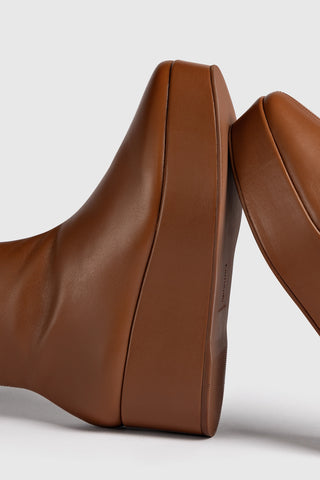 Dani New Flatform Boot In Caramel Leather
