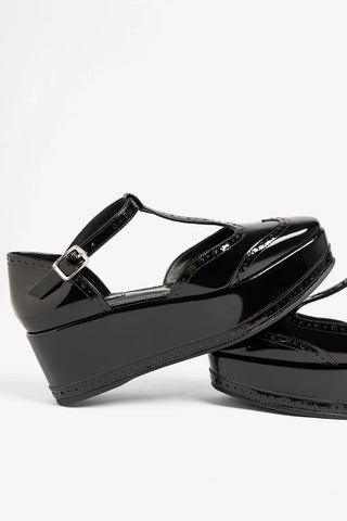 Luna Flatform Sandal Black Patent Leather Flatform Larroudé