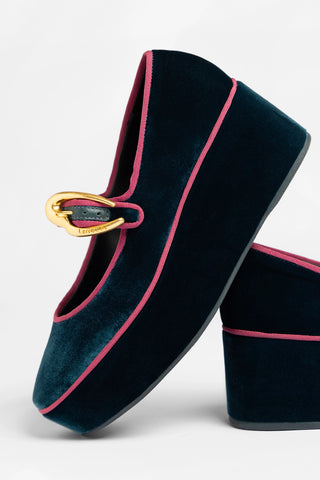 Verona Flatform Deepsea Velvet Flatform Larroude