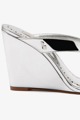 Gaia Wedge Sandal In Silver Specchio