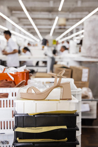 Bianca Low Sandal Sand Patent Leather Sandal Larroudé