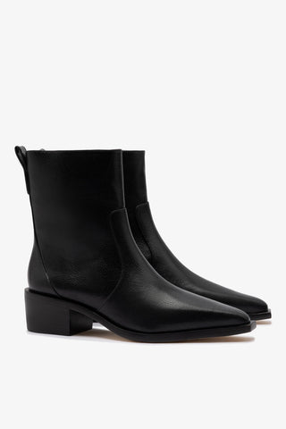 Florencia Low Boot In Black Leather