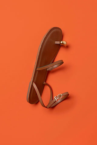 Biarritz Flat Sandal In Light Caramel Leather