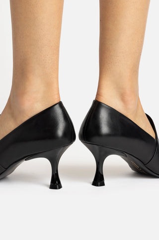 Larroudé by Nicolò B. Vittoria Pump In Black Leather