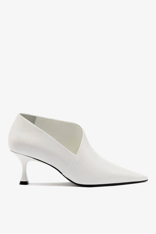 Larroudé by Nicolò B. Vittoria Pump In White Leather