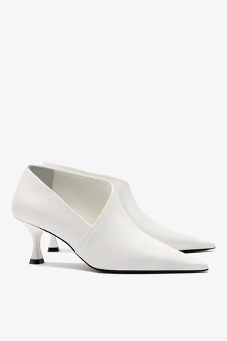Larroudé by Nicolò B. Vittoria Pump In White Leather
