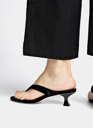 Gaia Low In Black Leather