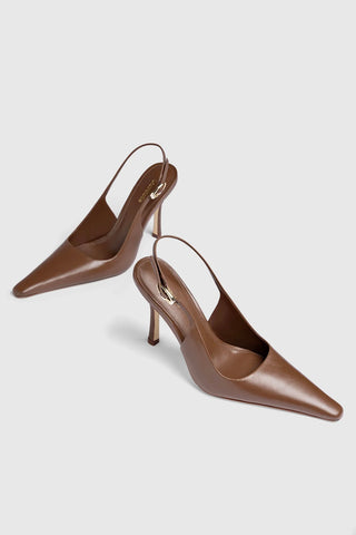 Carine Pump In Burnt Umber Leather