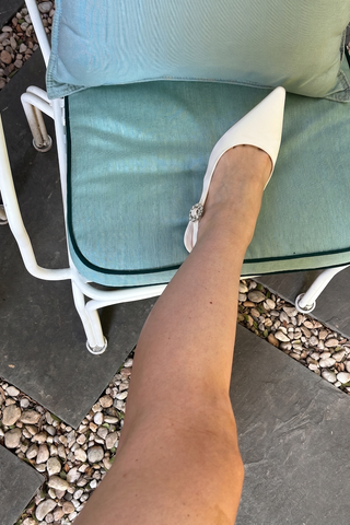 Carine Pump White Satin Pump Larroudé
