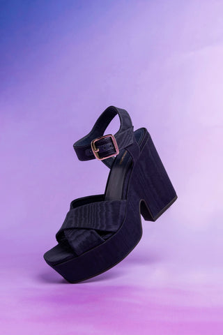 Cher Sandal In Indigo Leather