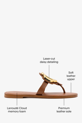 Margherita Thong Sandal in Caramel Leather and Gold Hardware Flat - Sandal Larroudé