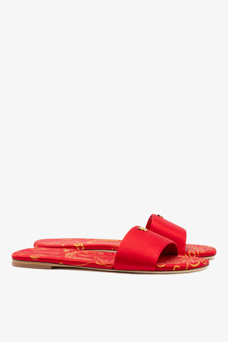 Ivy Flat In Cherry Satin Flat - Sandal Larroudé