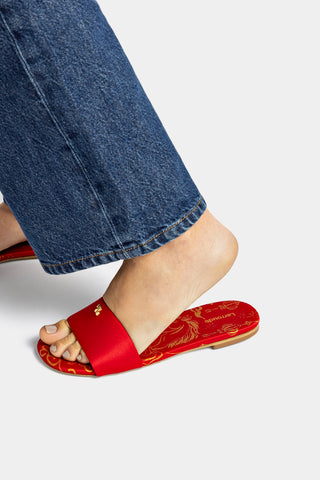 Ivy Flat In Cherry Satin Flat - Sandal Larroudé