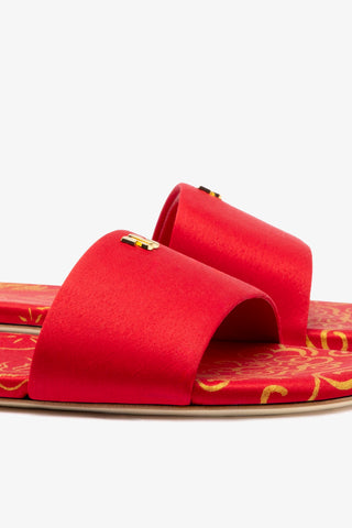 Ivy Flat In Cherry Satin Flat - Sandal Larroudé
