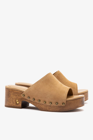 Willow Mule Peanut Suede Sandal Larroudé