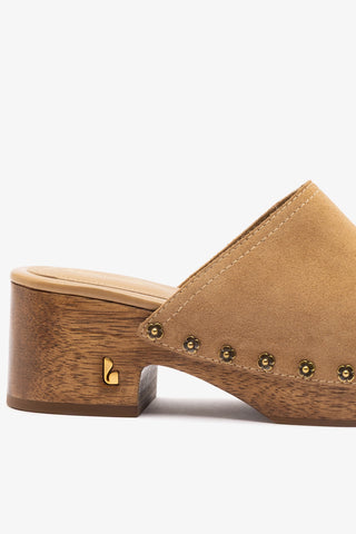 Willow Mule Peanut Suede Sandal Larroudé