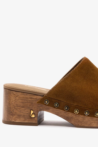 Miso Low Clog In Russet Suede Mule Larroudé
