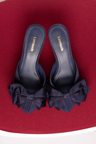 Elle Peep Toe Mule Navy Silk Mule Larroudé