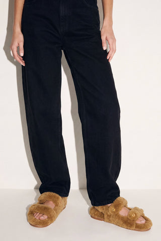Jetty Fuzzy Sandal Latte Shearling Sandal Larroudé