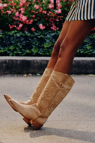 Paloma Boot In Peanut Suede