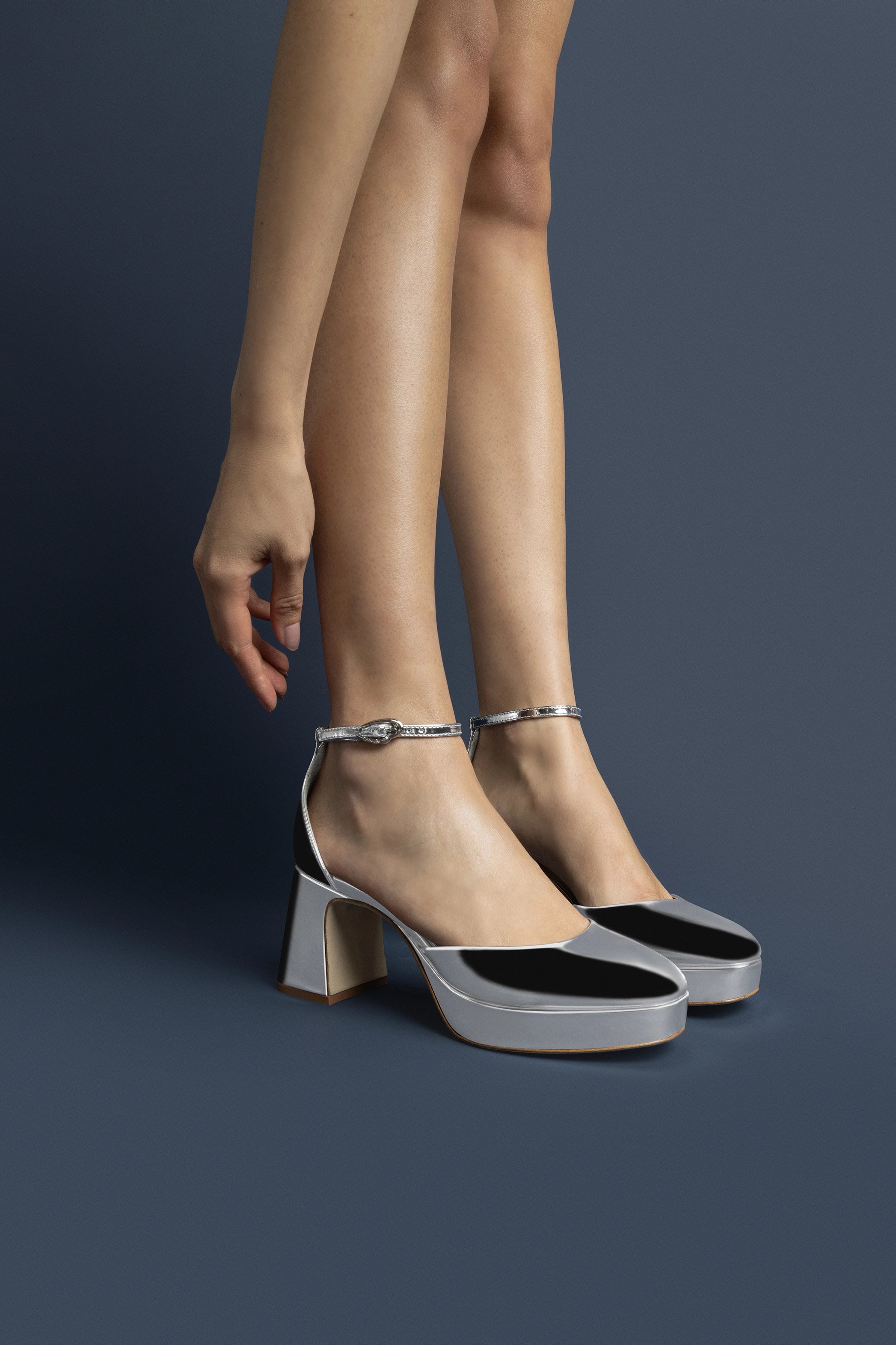 Ari Verona Low Pump In Silver Specchio – Larroude Ari Verona Low Pump In Silver Specchio – Larroude