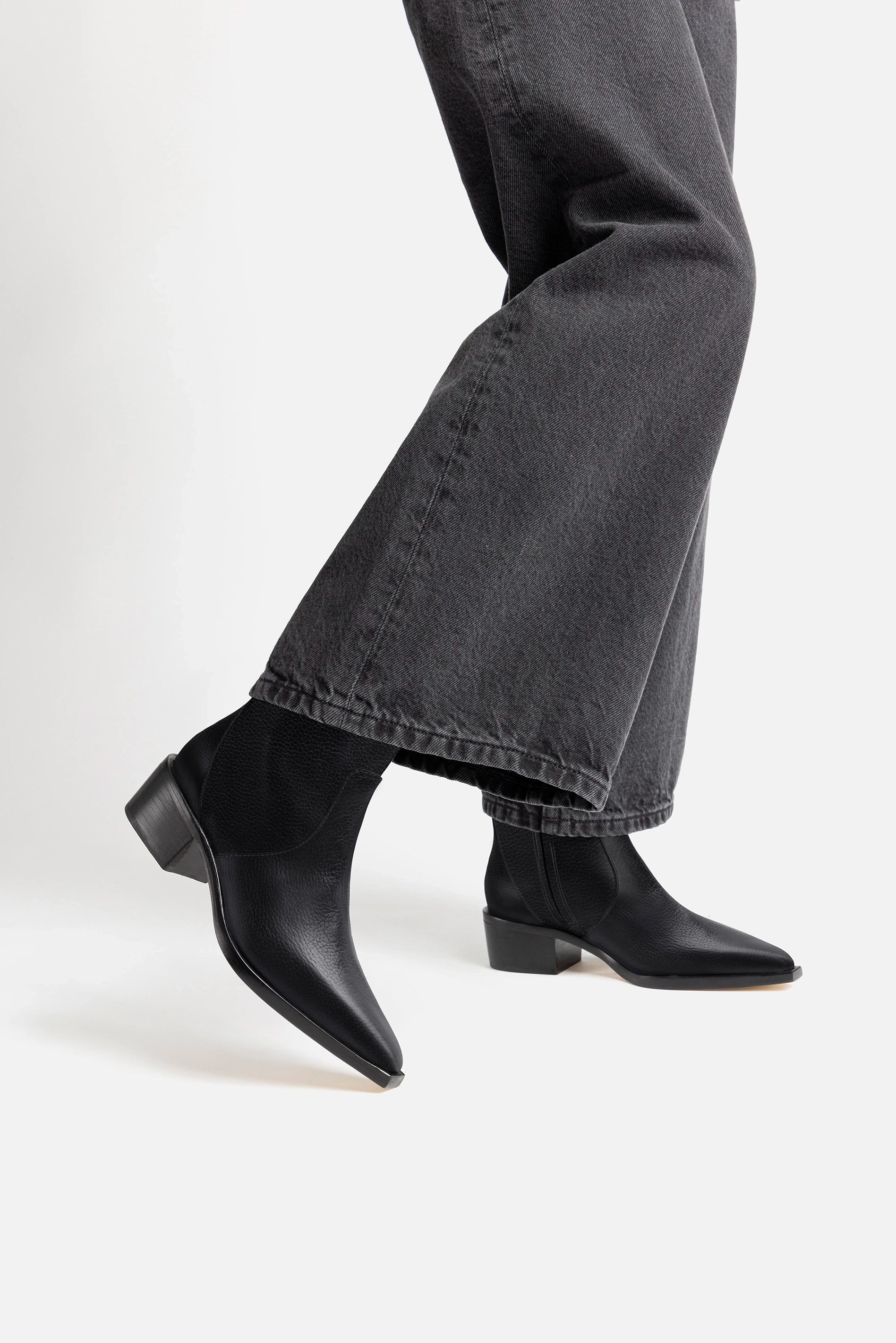 Florencia Low Boot In Black Leather - Boots - Larroud Larroude Florencia Low Boot In Black Leather - Boots - Larroud Larroude