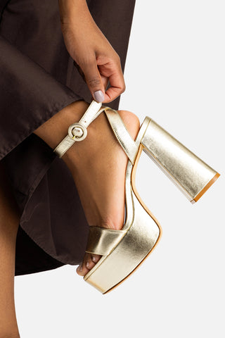 Dolly Sandal In Gold Metallic Leather