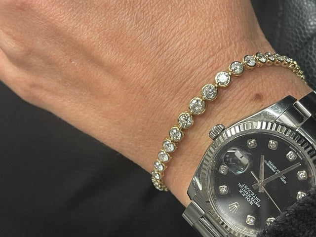 Graduating Diamond Bezel Bracelet