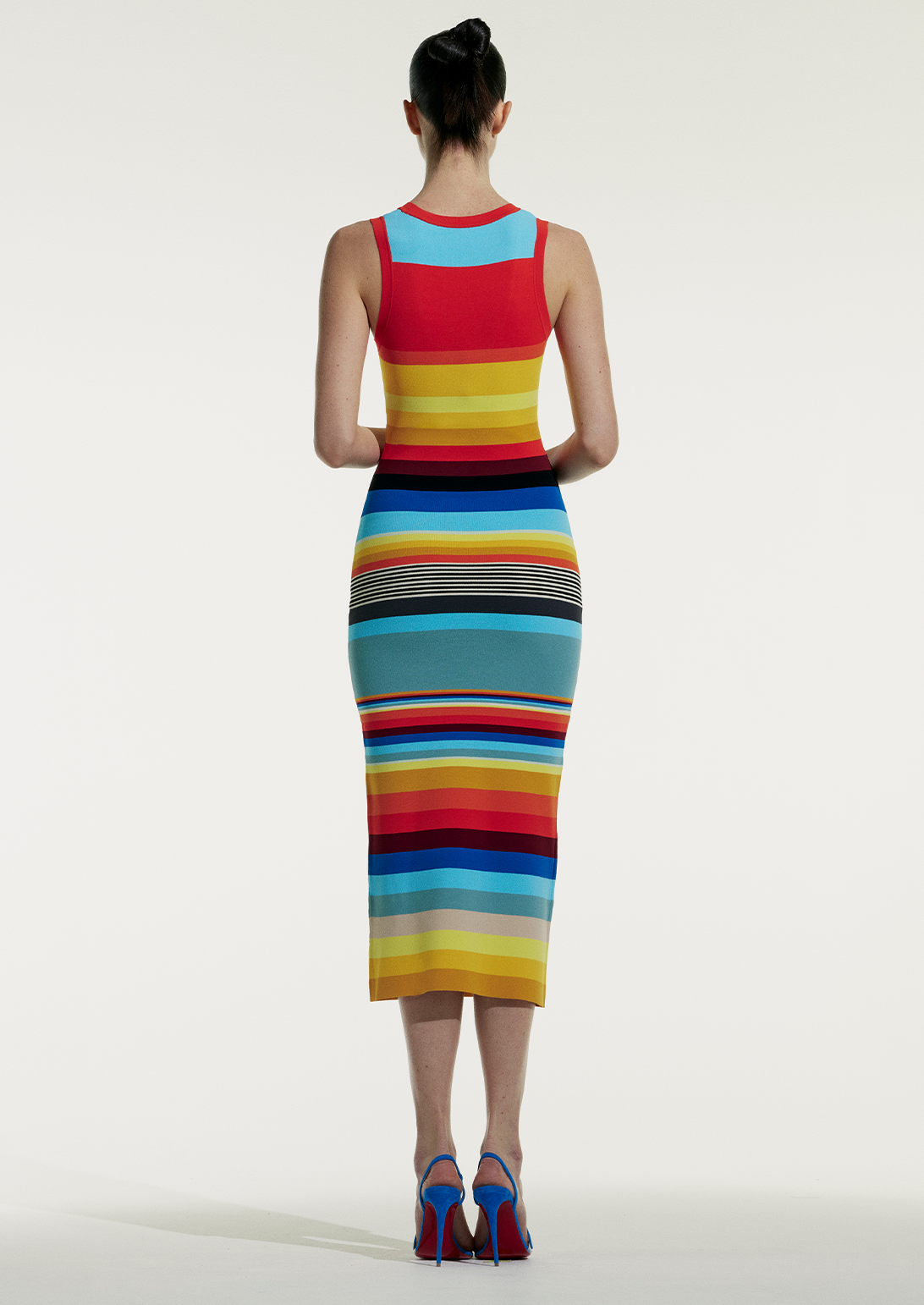 Flattering Scoop Neck Tank Dress: A Wardrobe Essential