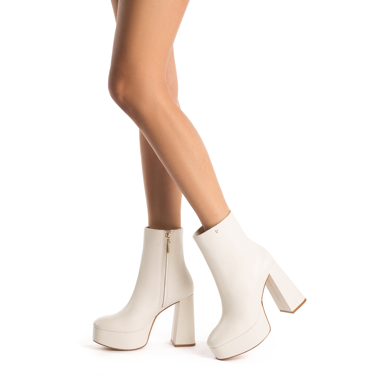 Dolly Boot In Ivory Leather